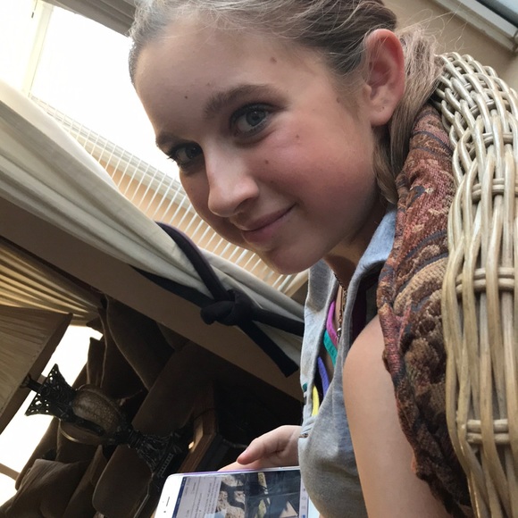 Meet your Posher, Allison - Picture 1 of 1